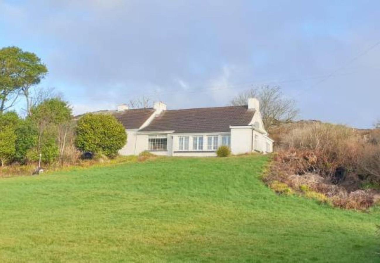 Cushatrough Claddaghduff Exteriör bild